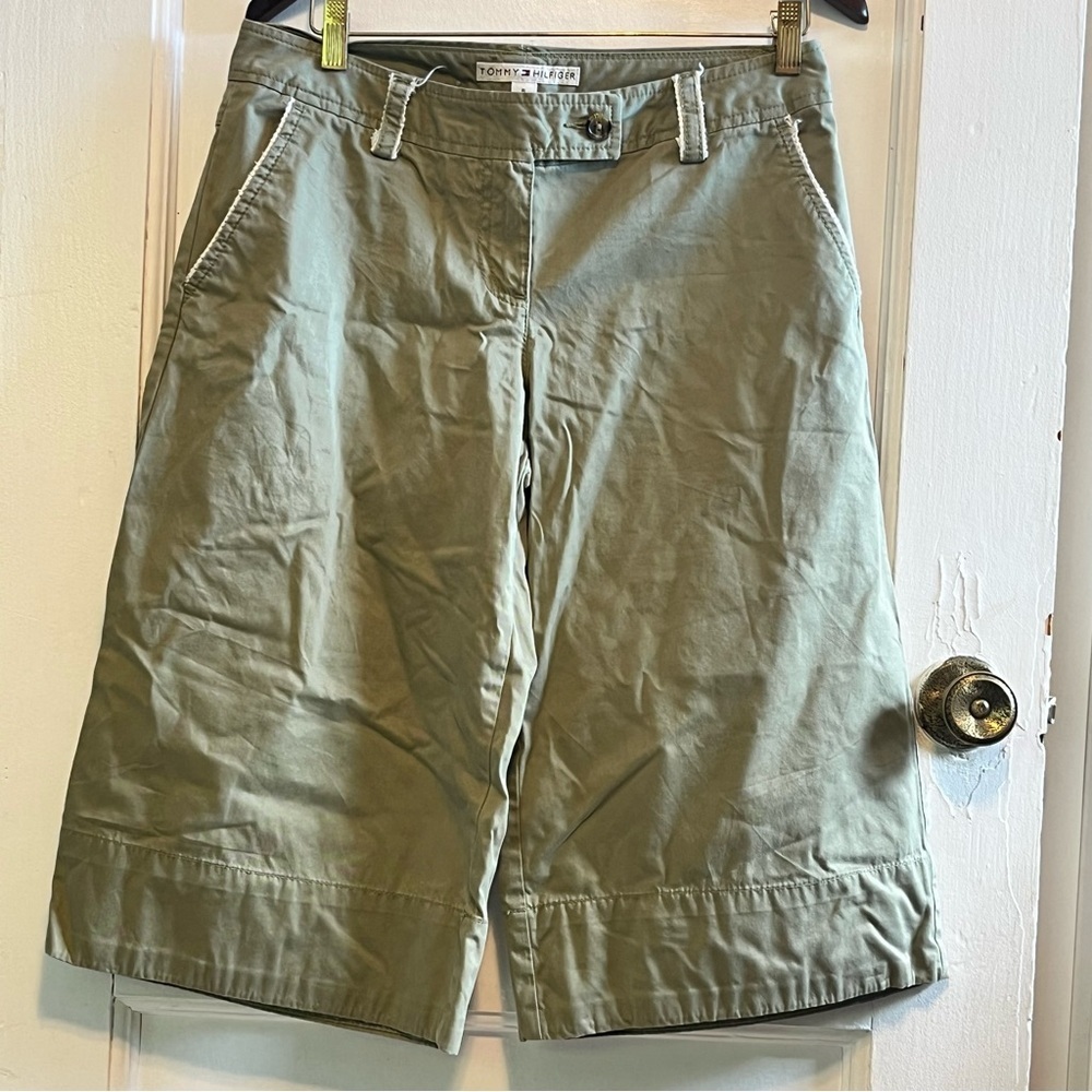Tommy Hilfiger Shorts Womens 8 Green low  Rise Slash Pockets Chino Bottoms